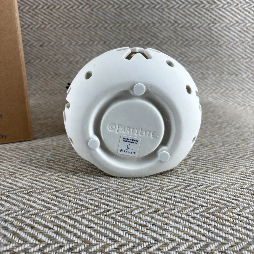 PartyLite santa snow